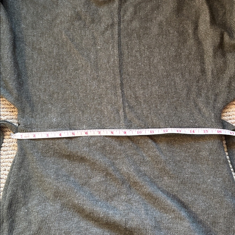 MAGGY LONDON cozy sweater dress. Olive green. Crochet sleeves and hem. Size xl - Picture 6 of 10